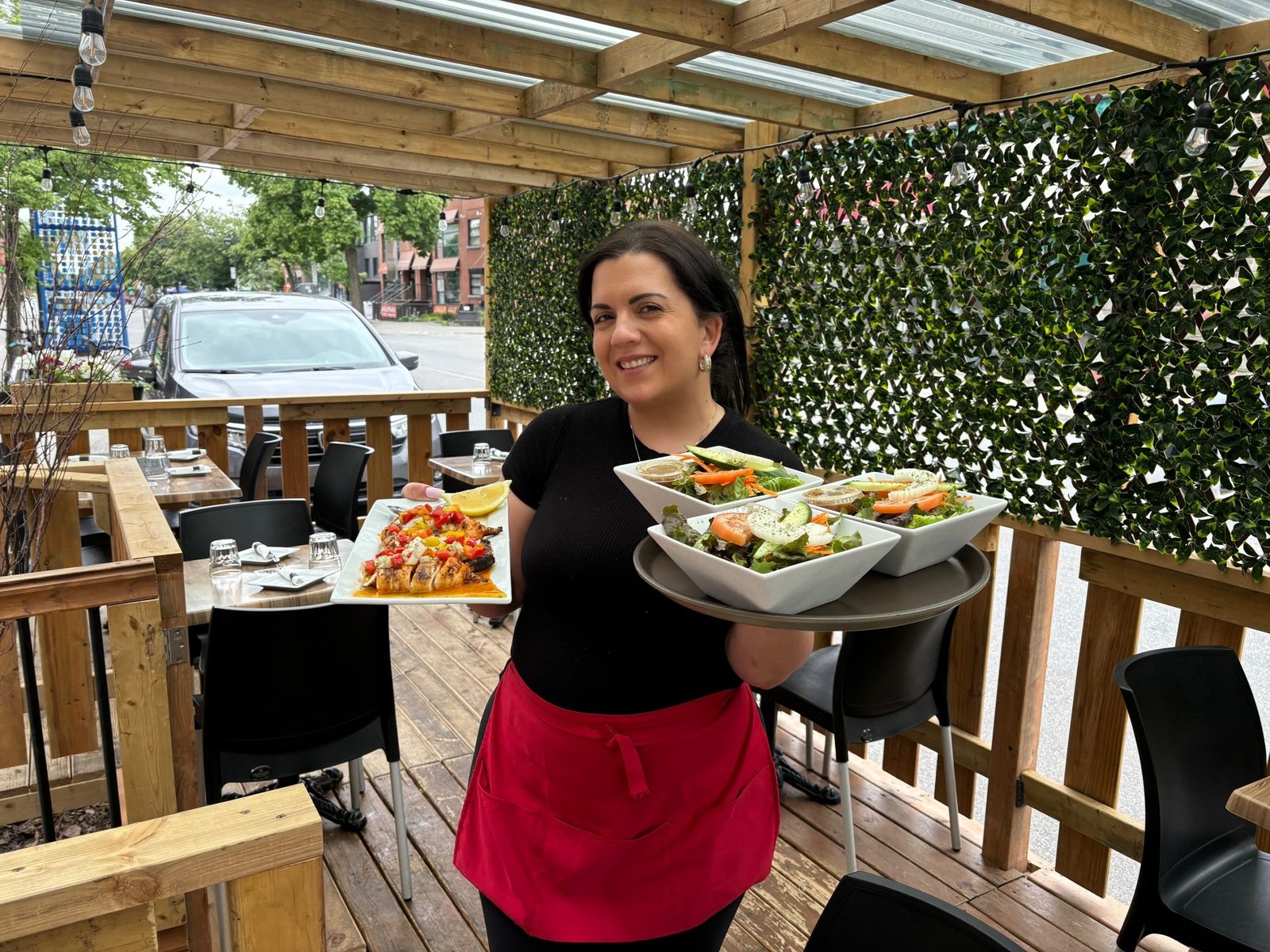 Last fall, Mitchell Rosenthal suggested I try Porto Poulet, his favorite spot for Portuguese chicken at 1612 Fleury East in Ahuntsic. We finally visited in June, enjoying a terrasse table.