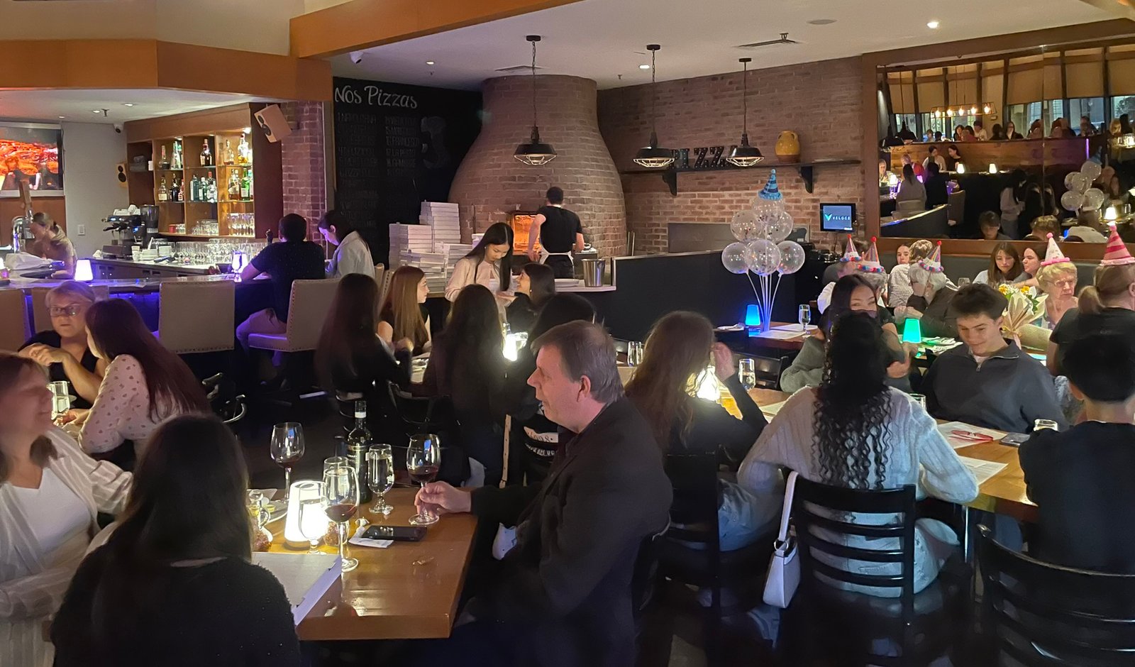 Discover Resto Vieux Four Manago, a hidden gem in Kirkland. Enjoy a family-friendly vibe, standout pizza and paste-meals, and cozy Italian dining on West Island.