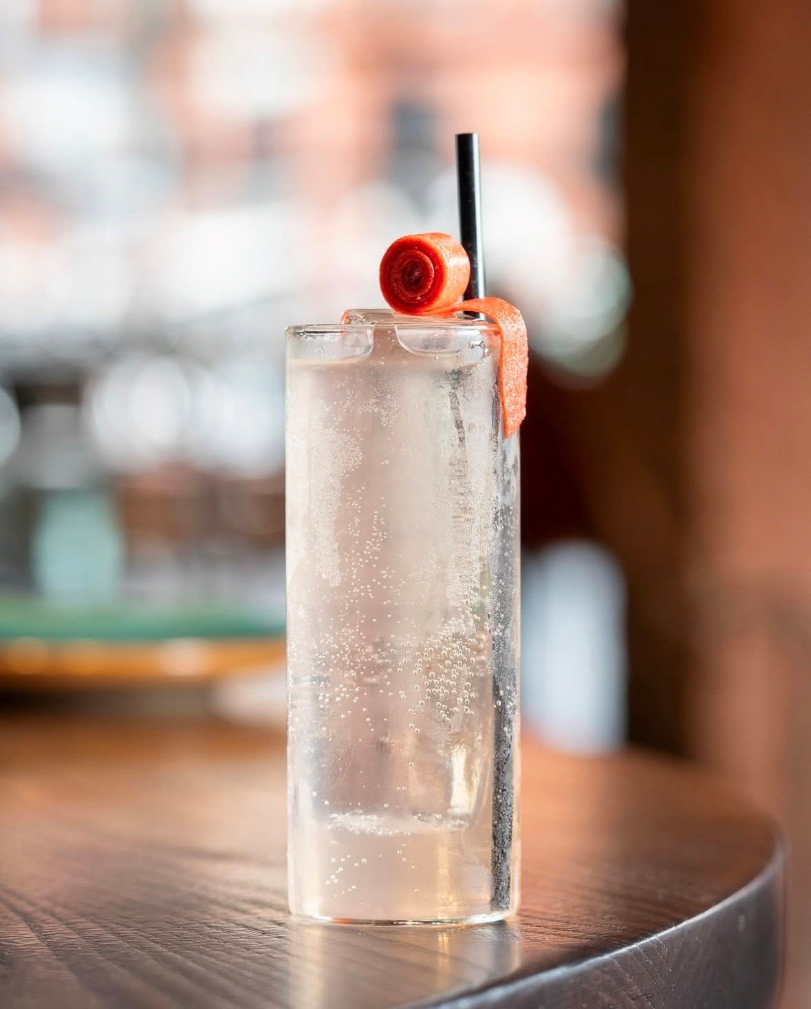 Experience Ember, a standout in Ottawa's Byward Market. Enjoy Argentinian charcoal-grilled dishes, wood-fired pizza, creative cocktails, and live music in a stunning setting.
