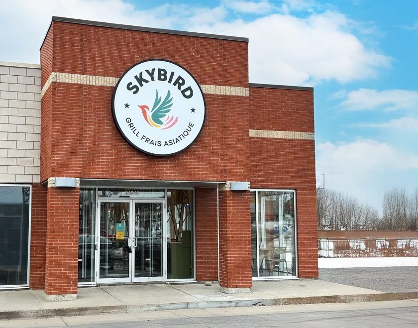 Skybird Fresh Asian Grill offers customizable grain bowls & Banh Mi sandwiches with fresh, vibrant ingredients. Now open in Pierrefonds & Jean Talon, Montreal.