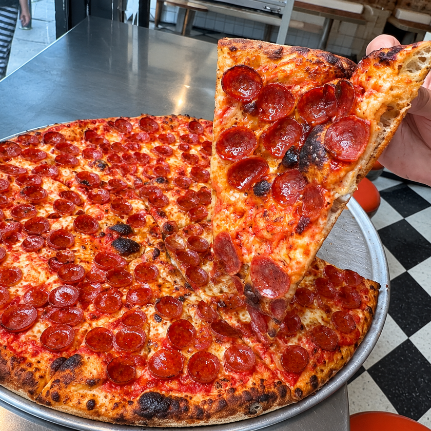 Pizza Toni Brings Its New York-Style Pizza to the West Island